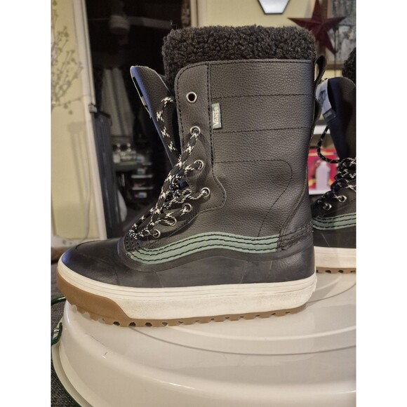 Vans Standard Mid Snow MTE Black Multi Women\'s size 7.5 Winter Water Cozy M Sz 6 main image 9